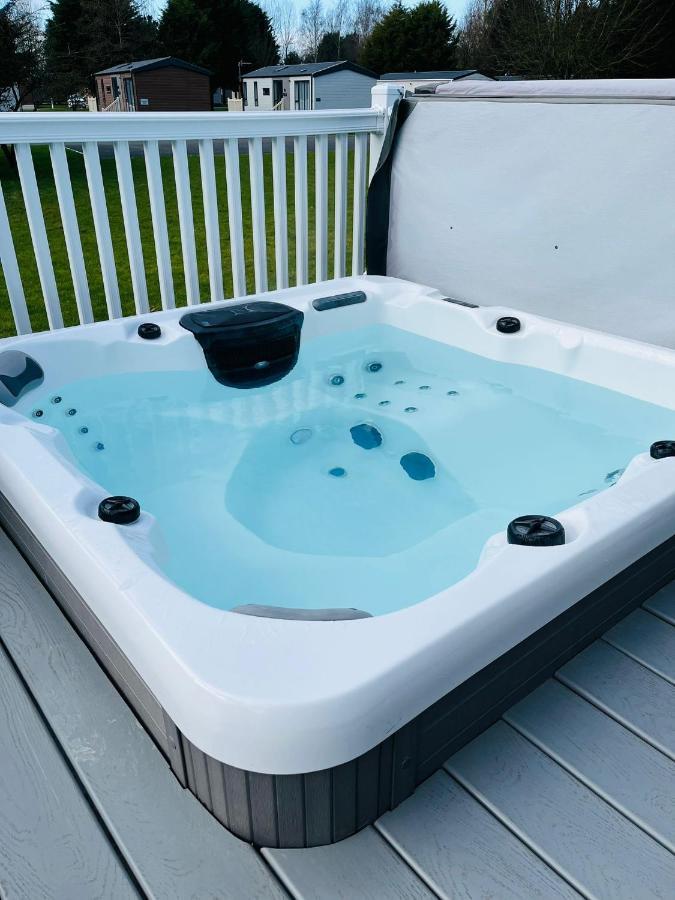 Roseberry With Hot Tub Сasa de vacaciones *